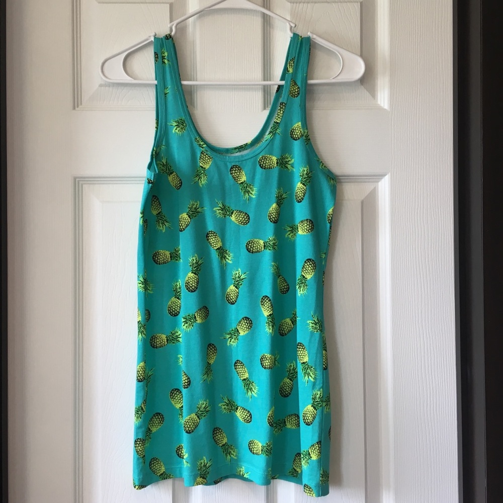 🎈LAST CALL! Pineapple Patterned Tank Top🎈
